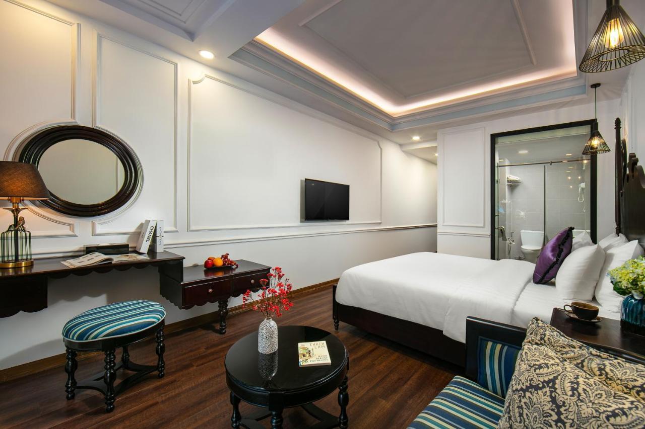 Executive Suite Balcony,1352177780:JPEG